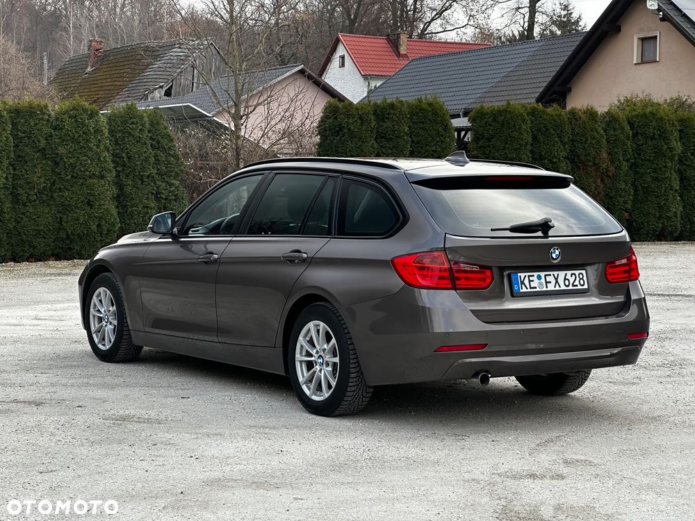 BMW Seria 3 320d - 5