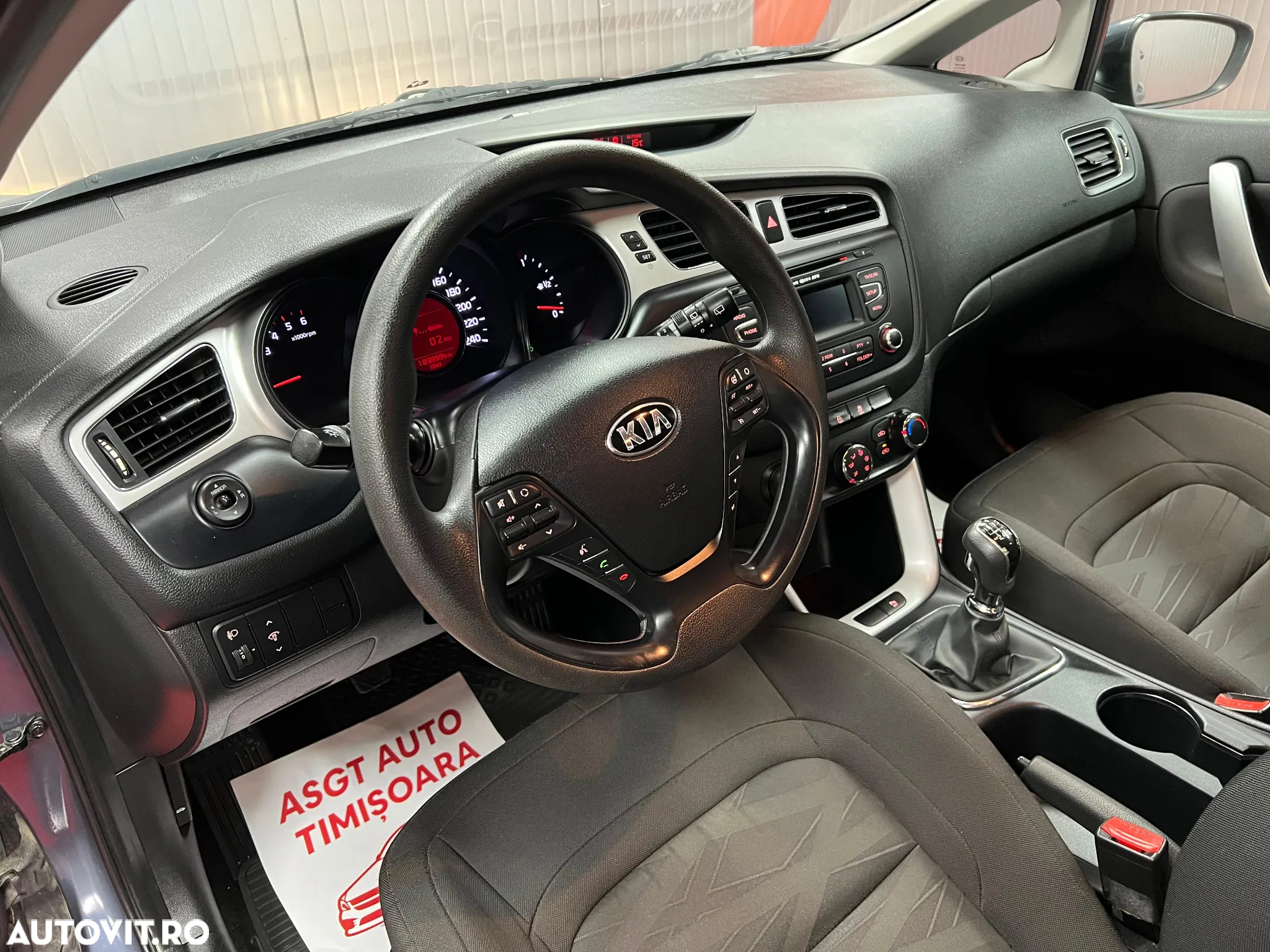 Kia Ceed - 9