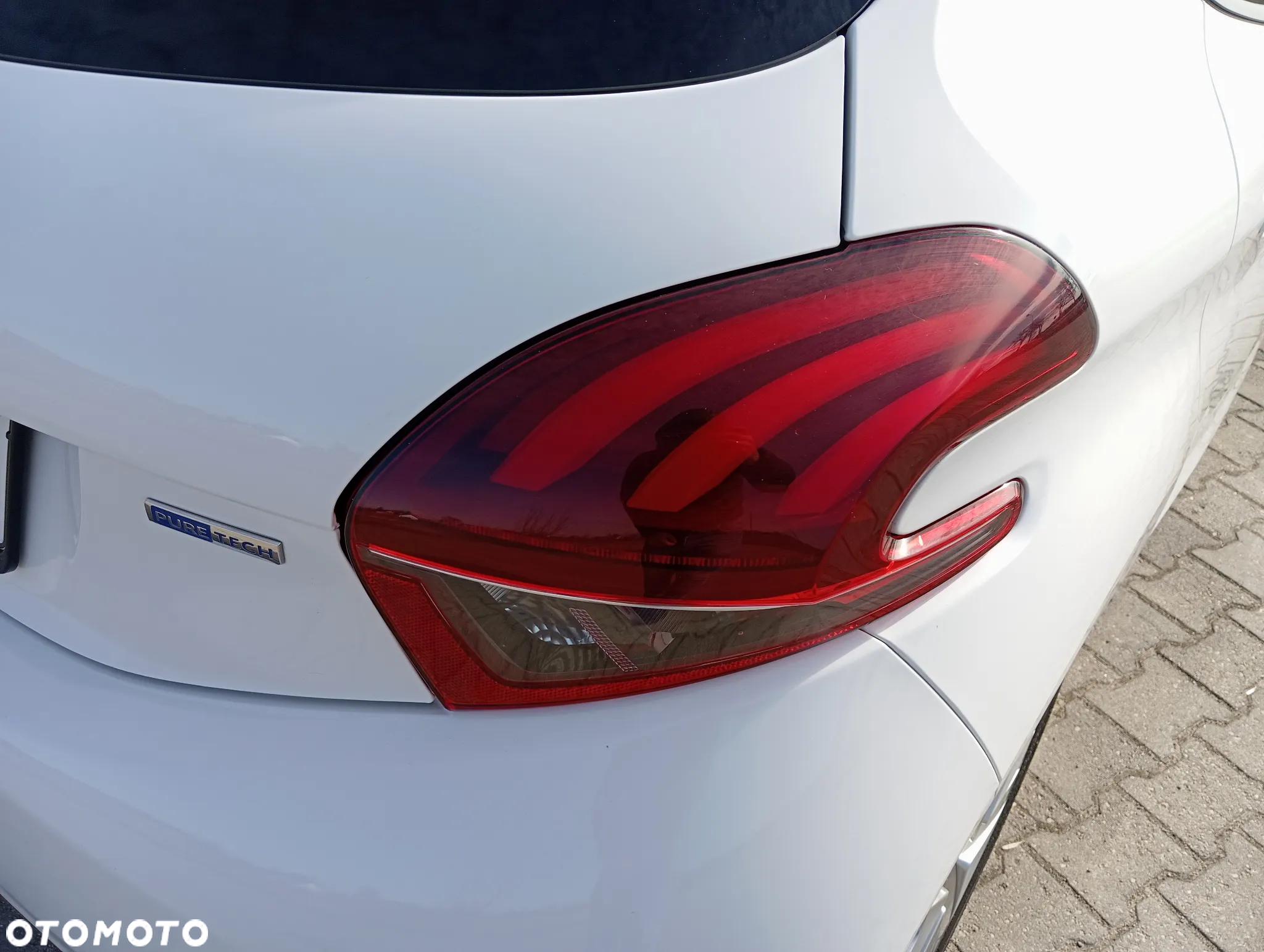 Peugeot 208 1.2 PureTech Active - 11