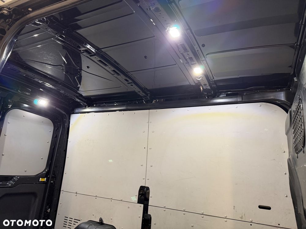 Ford Transit - 18