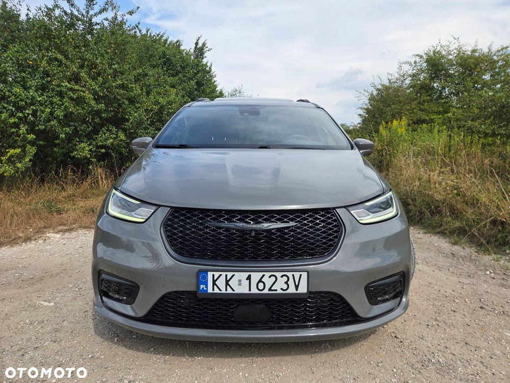 Chrysler Pacifica - 10