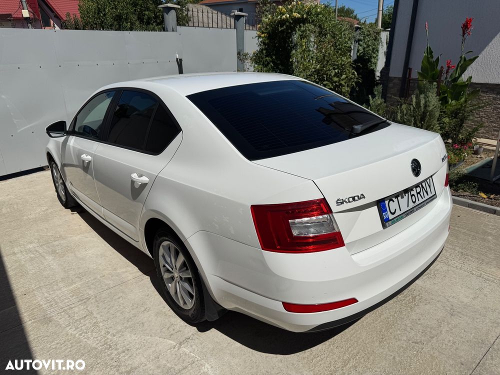 Skoda Octavia 1.6 TDI ACTIVE - 11