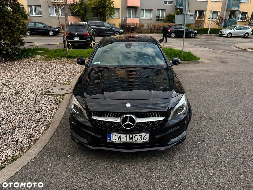 Mercedes-Benz CLA 180 7G-DCT AMG Line - 2
