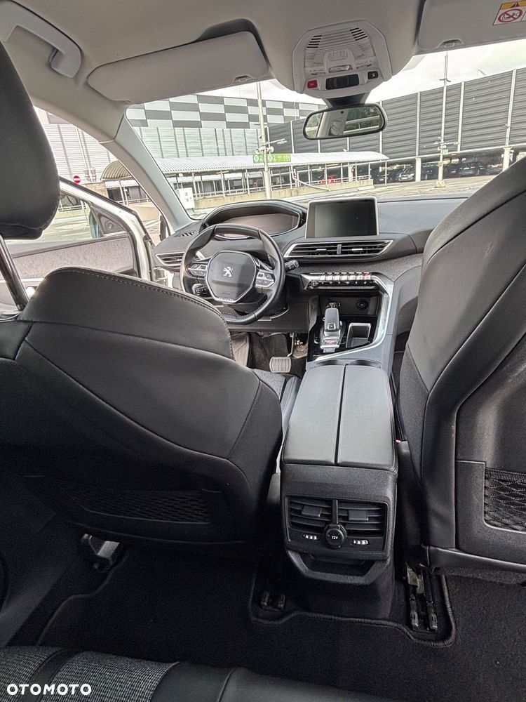 Peugeot 3008 1.2 PureTech Allure S&S EAT6 - 8