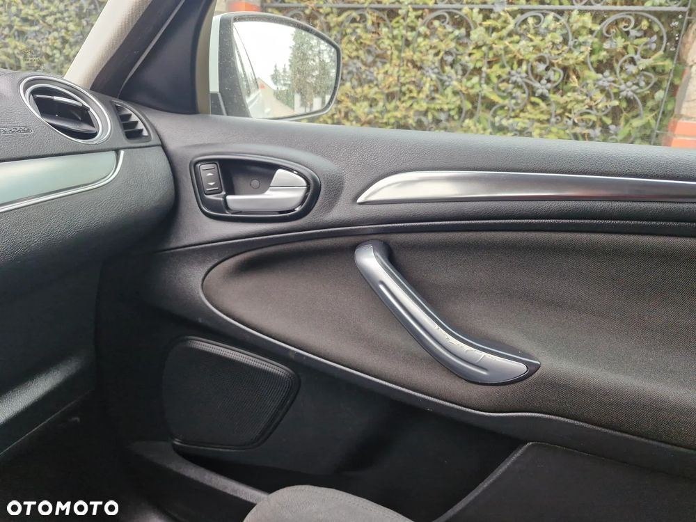 Ford S-Max 2.0 TDCi DPF Titanium - 26