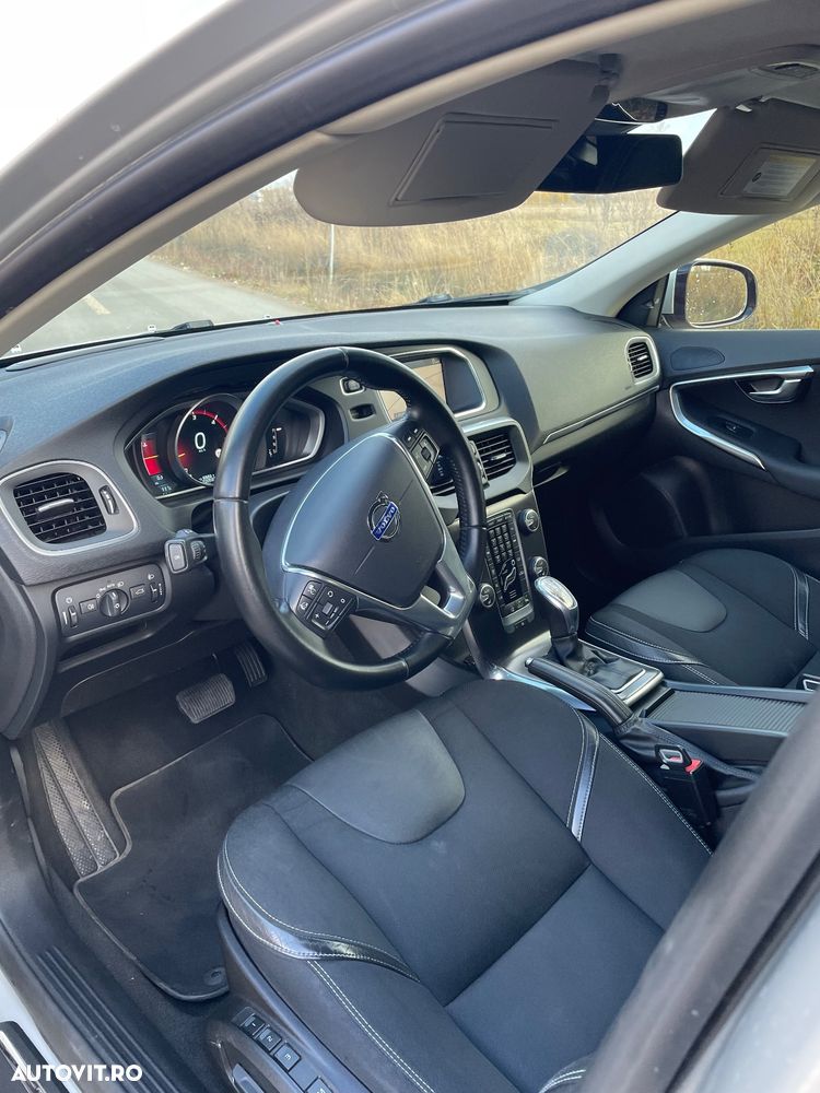 Volvo V40 D3 Aut. Summum - 10