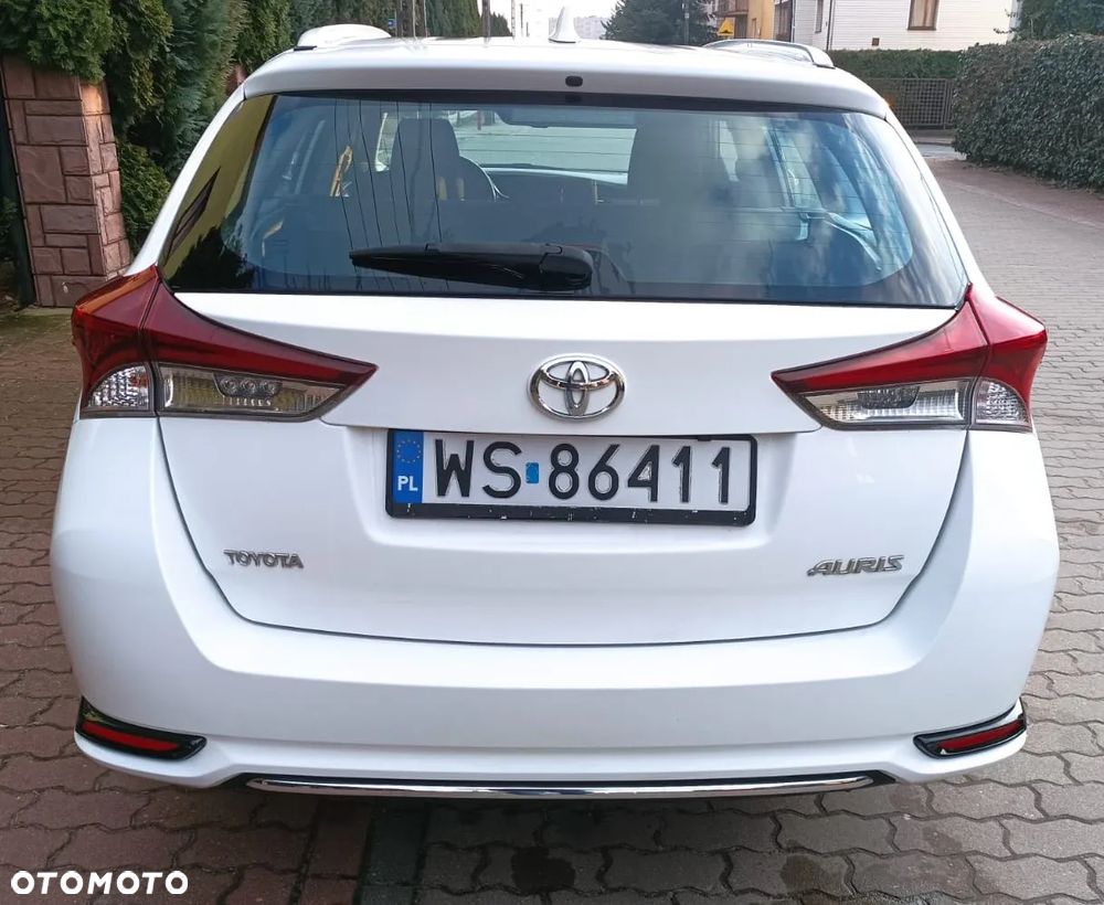 Toyota Auris 1.6 D-4D Comfort - 4