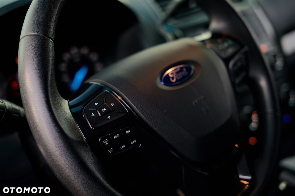 Ford Explorer - 27