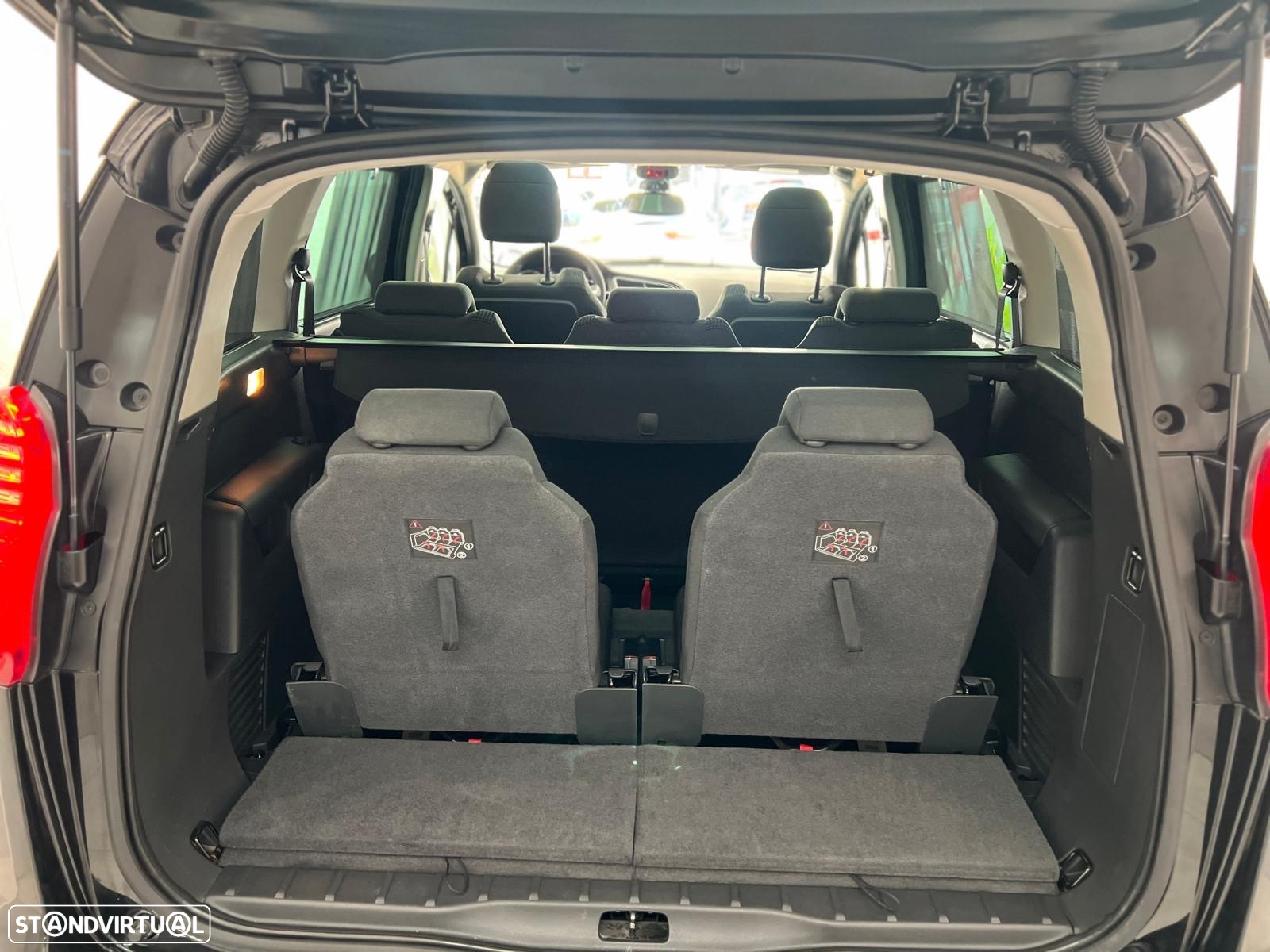 Peugeot 5008 1.6 BlueHDi Style - 26