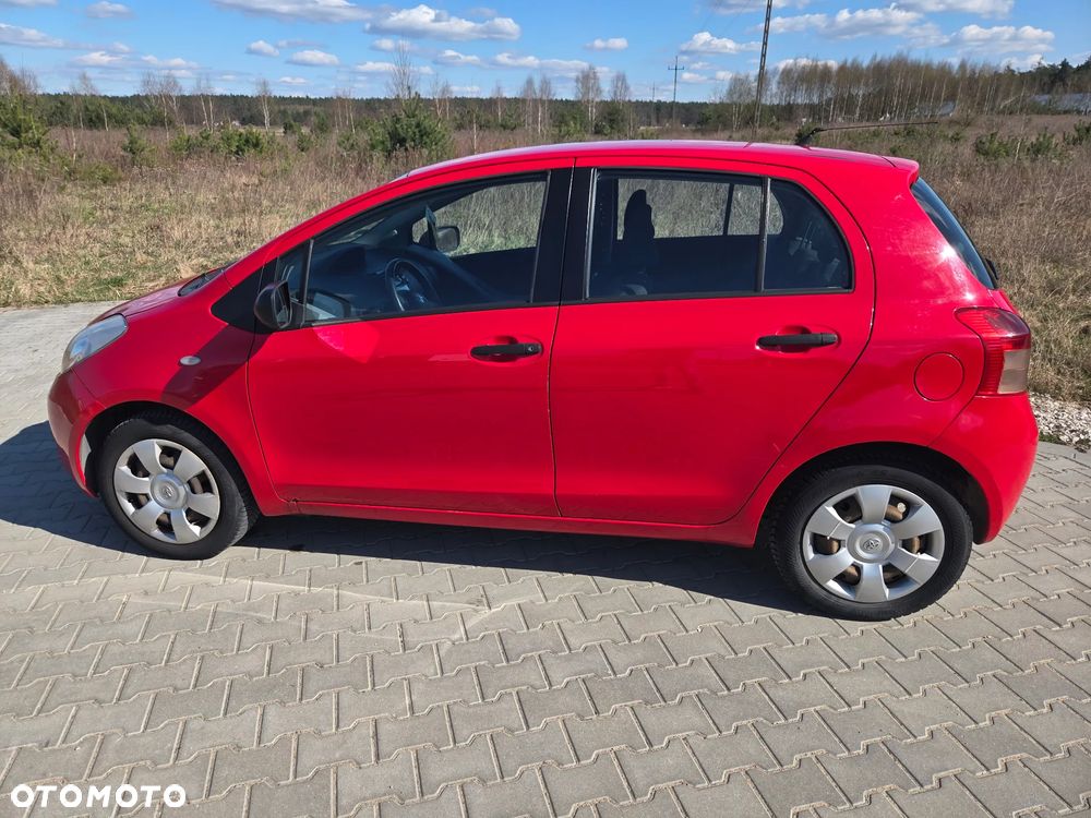Toyota Yaris - 4