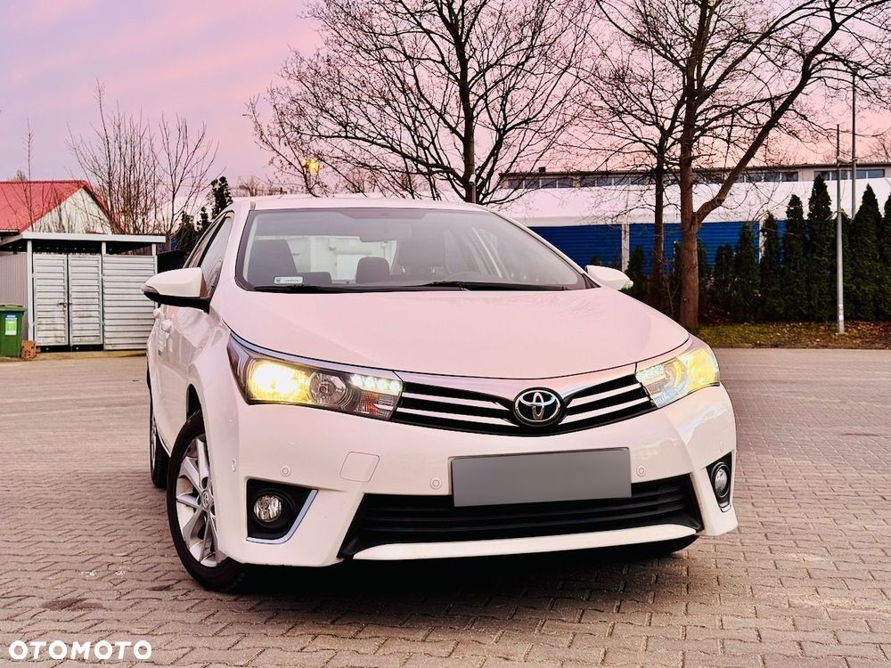 Toyota Corolla 1.6 Premium - 13