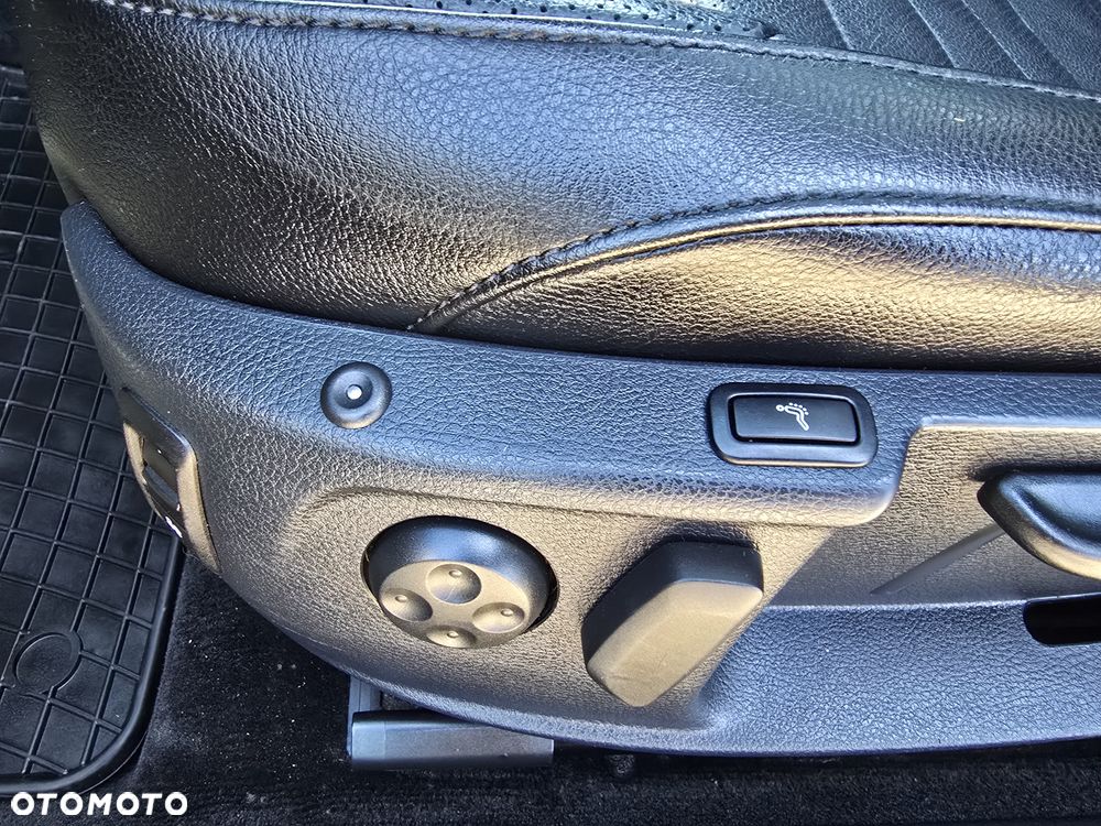 Volkswagen Passat - 26