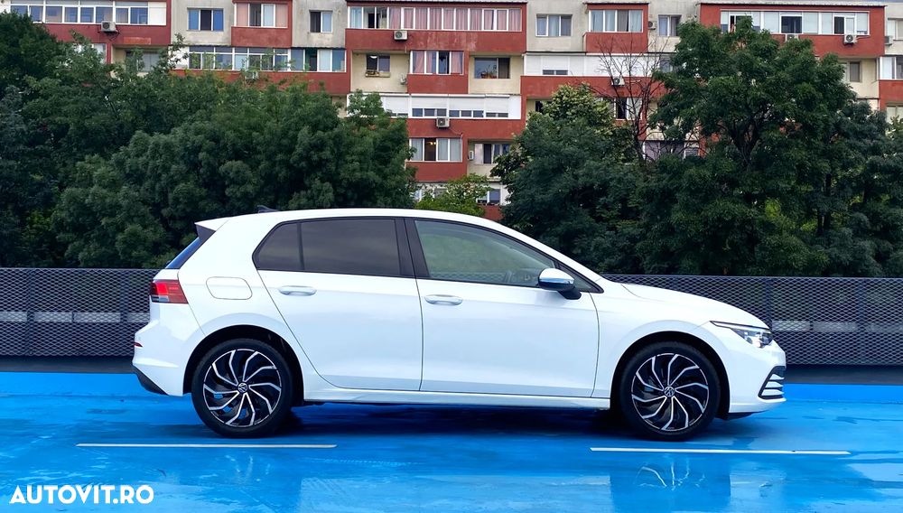 VOLKSWAGEN Golf 2021 — imagine 5