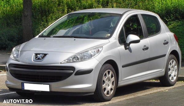 Dezmembrez Peugeot 207 1.4 diesel