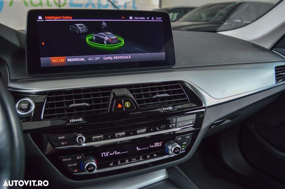 BMW Seria 5 520e Aut. Luxury Line - 16