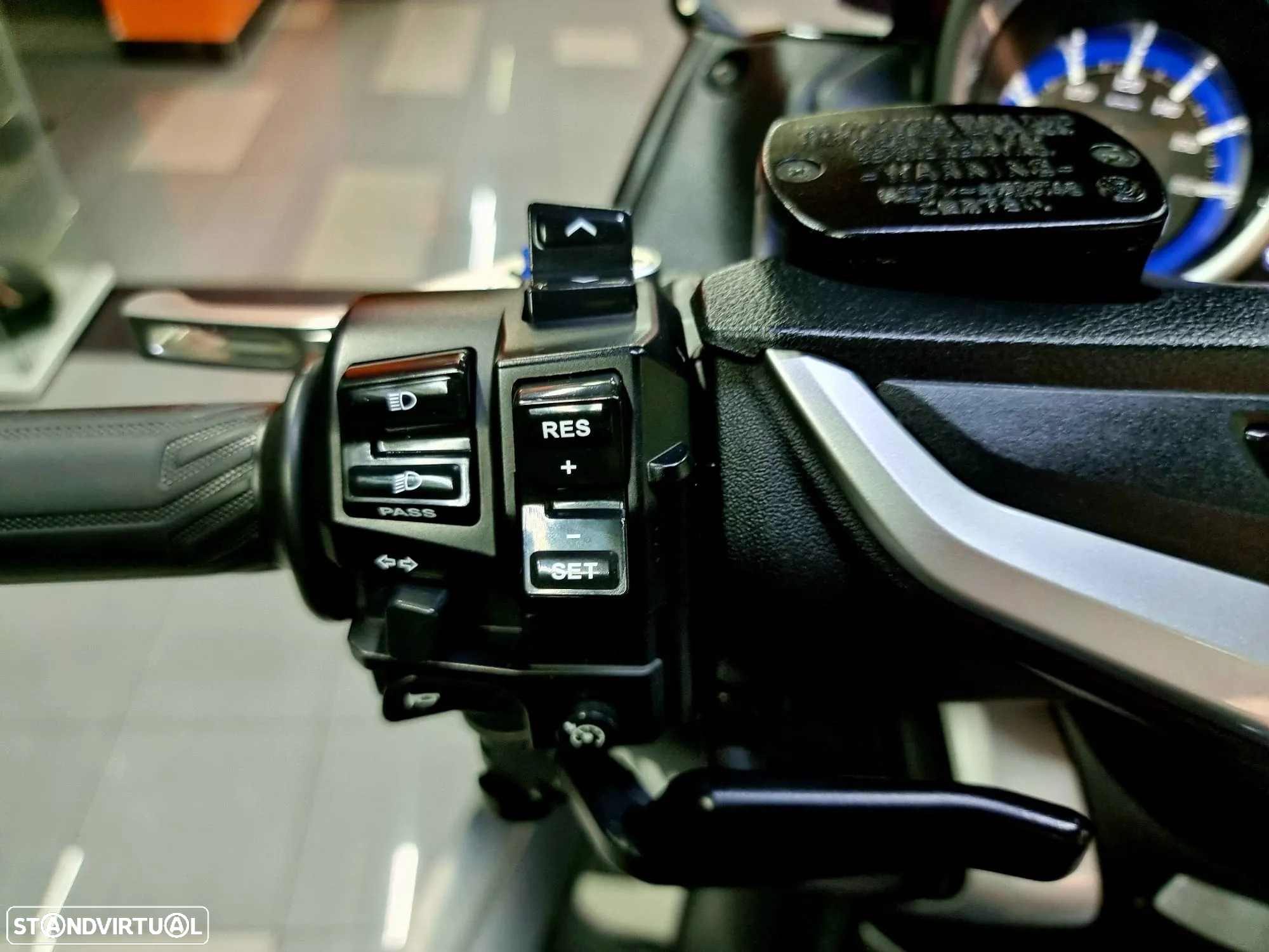 Yamaha TMAX DX - 18