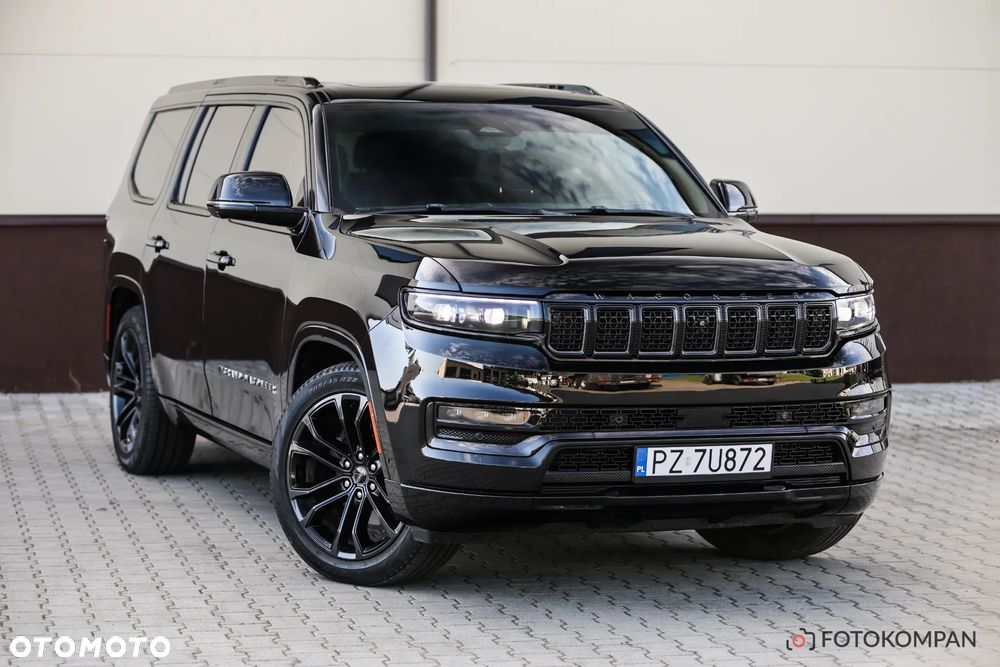 Jeep Grand Wagoneer - 9