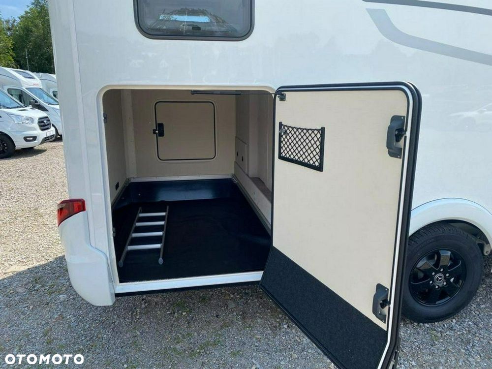 Hymer-Eriba Tramp S 685 - półintegra w układzie face to face - 9