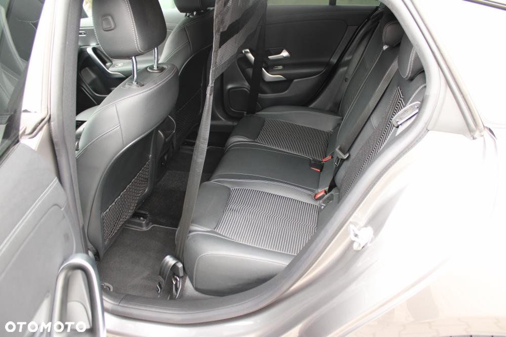 Mercedes-Benz CLA - 9