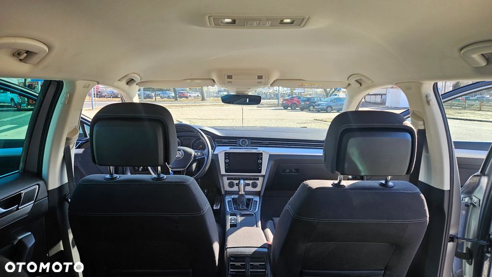 Volkswagen Passat - 18