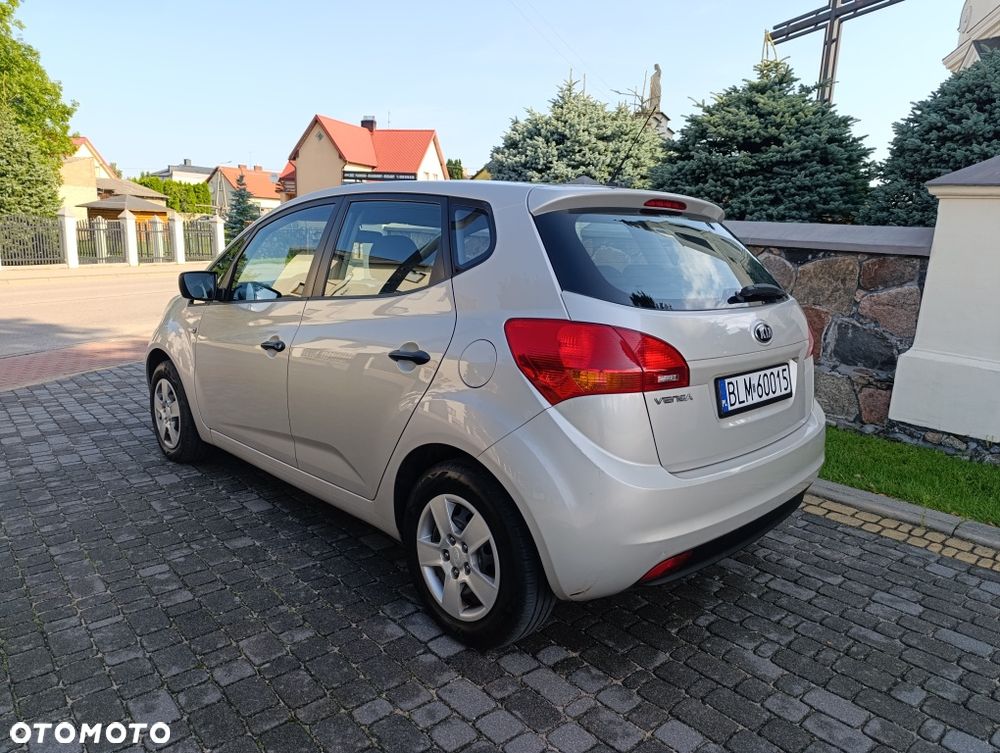 Kia Venga - 2