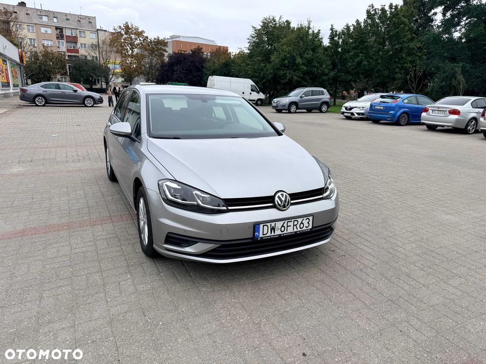 Volkswagen Golf - 2