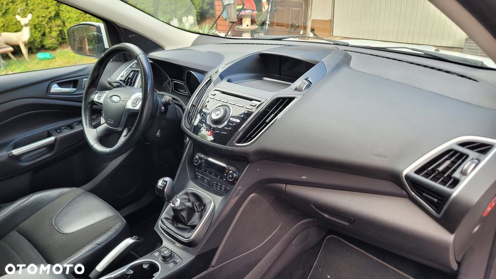 Ford Kuga 2.0 TDCi 2x4 Titanium - 23