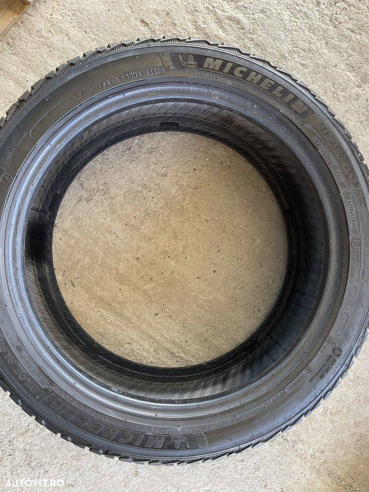 235/45R19 Michelin Pilot Alpin 5 - 8