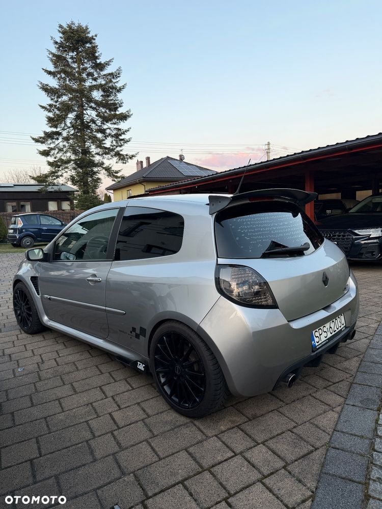 Renault Clio 2.0 16V Sport - 12
