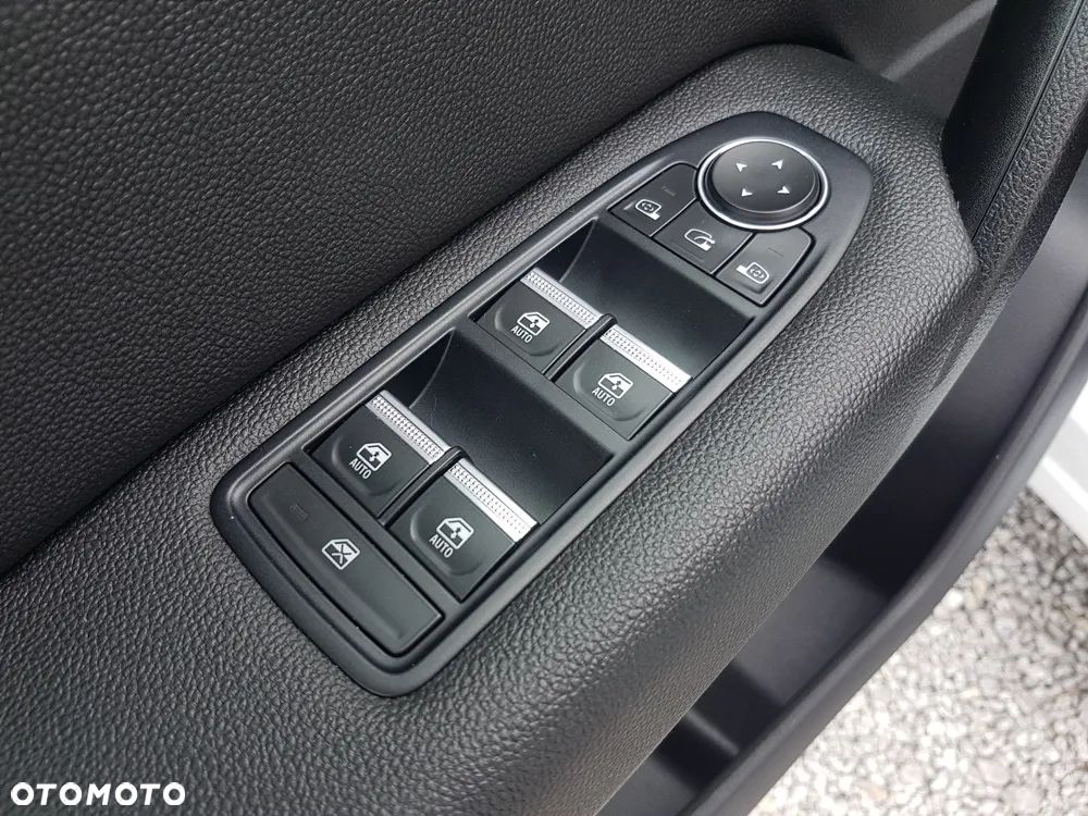 Renault Captur 1.6 E-TECH Plug-In Initiale Paris - 13