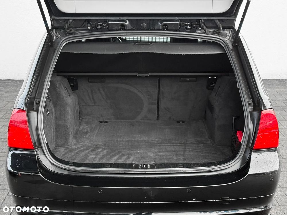 BMW Seria 3 318i Edition Lifestyle - 13