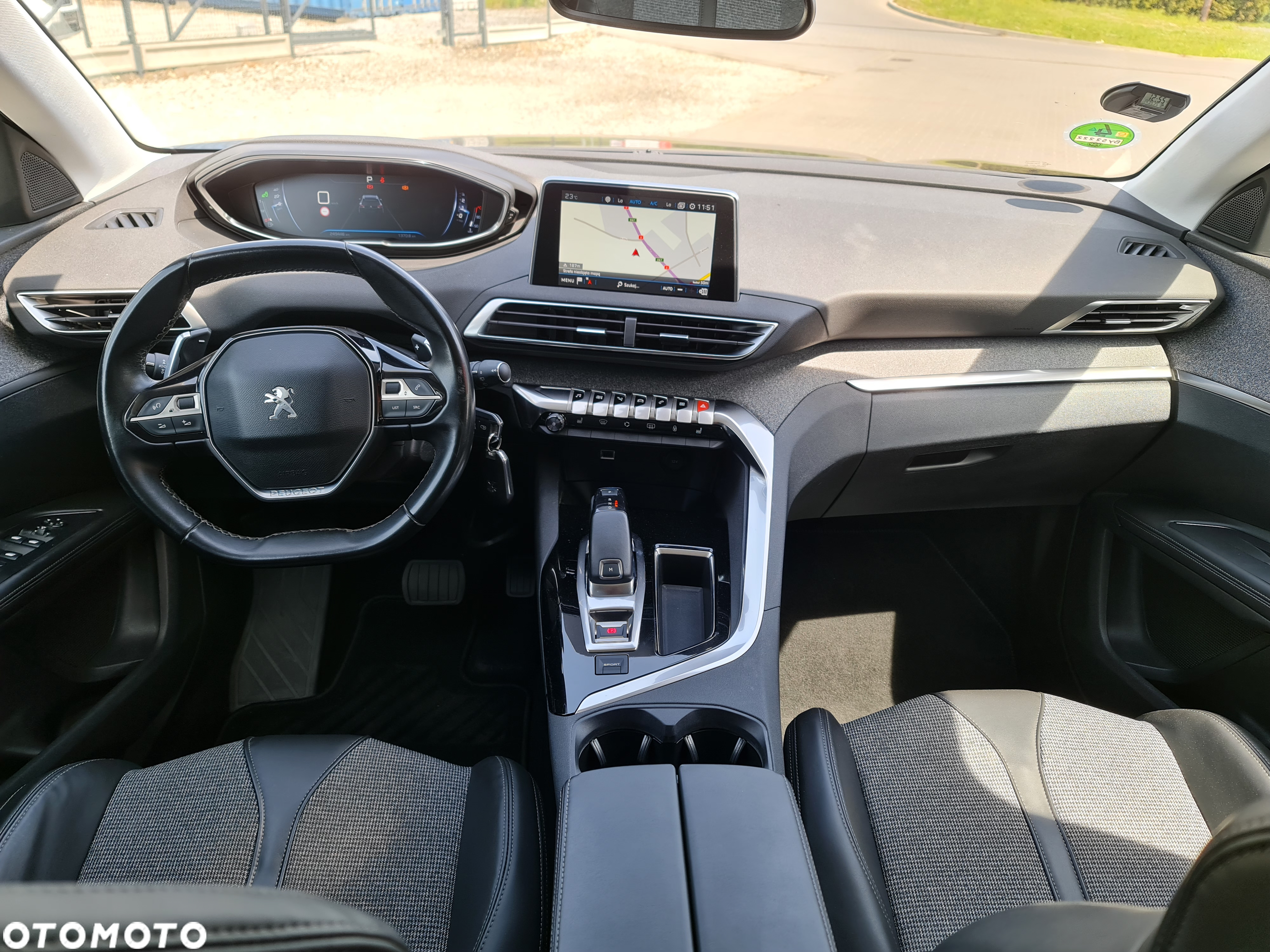 Peugeot 5008 1.6 BlueHDI Allure S&S EAT6 - 11