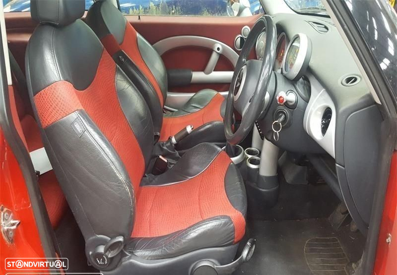 Mini Cooper 1.6i de 2001 disponível para peças - 7