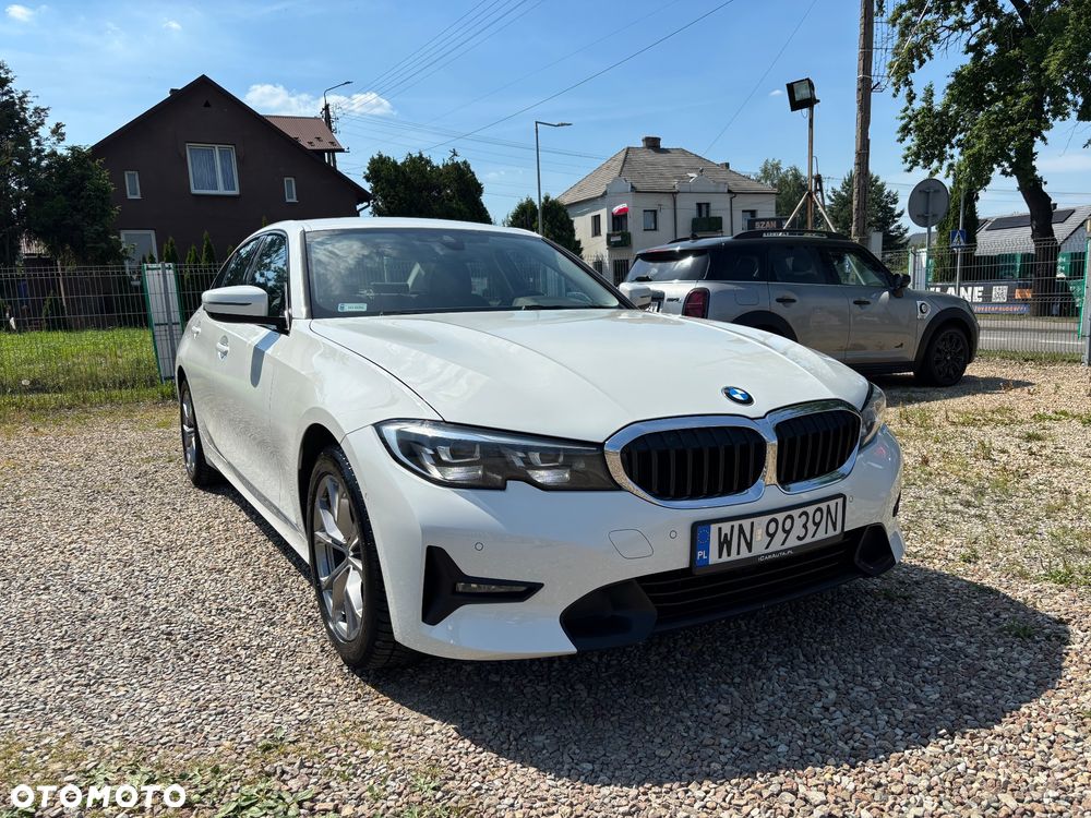 BMW Seria 3 318i Sport Line - 17