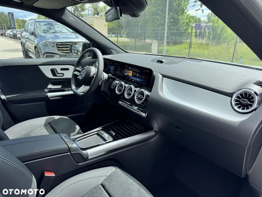 Mercedes-Benz GLA 200 mHEV AMG Line 7G-DCT - 16