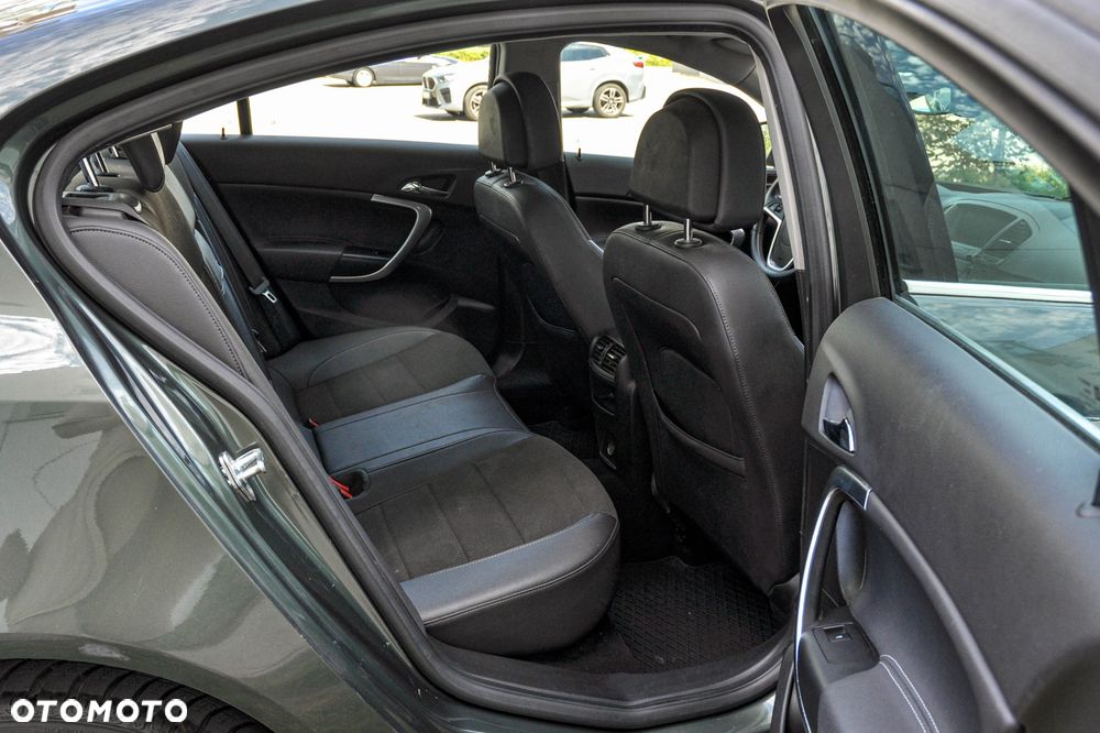 Opel Insignia - 11