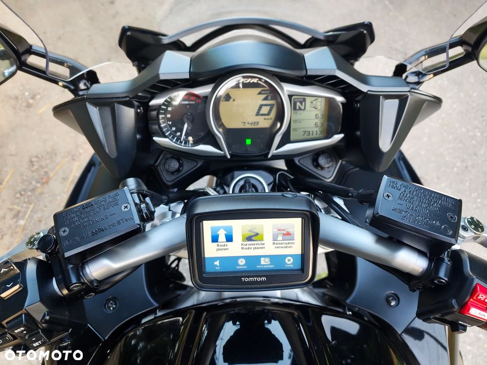 Yamaha FJR - 7