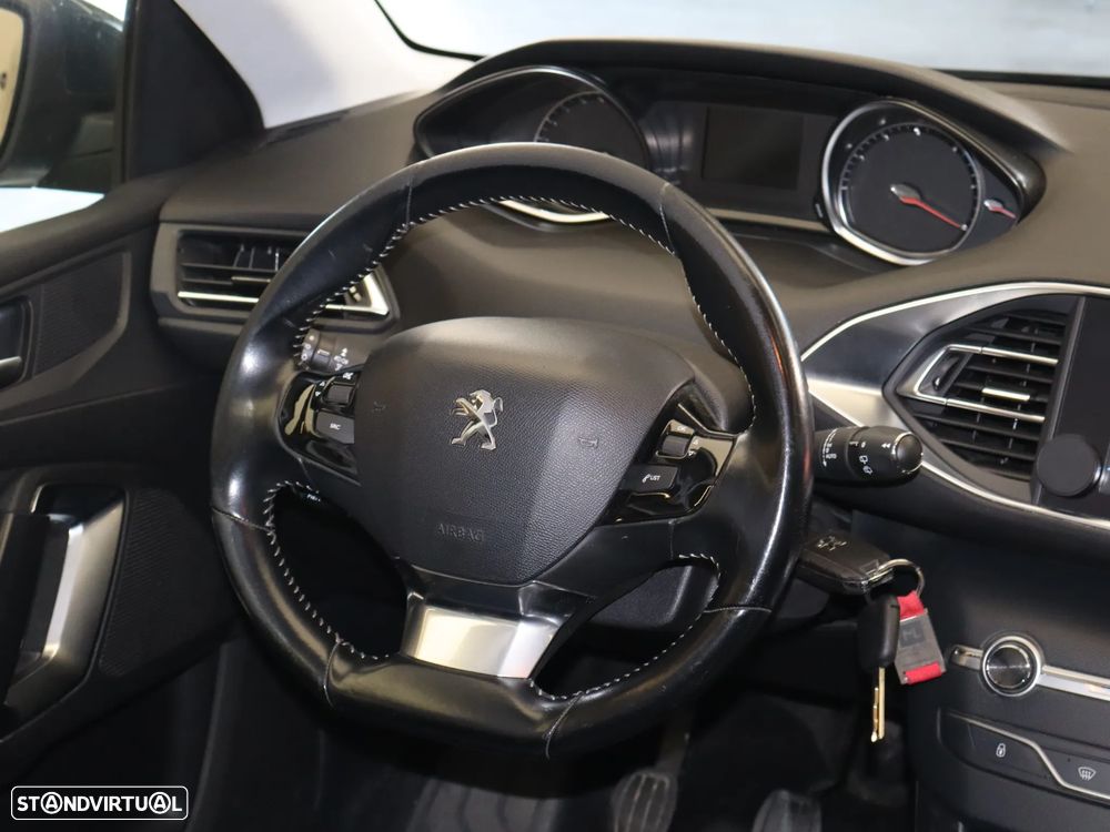 Peugeot 308 SW BlueHDi 120 Stop & Start Active - 13