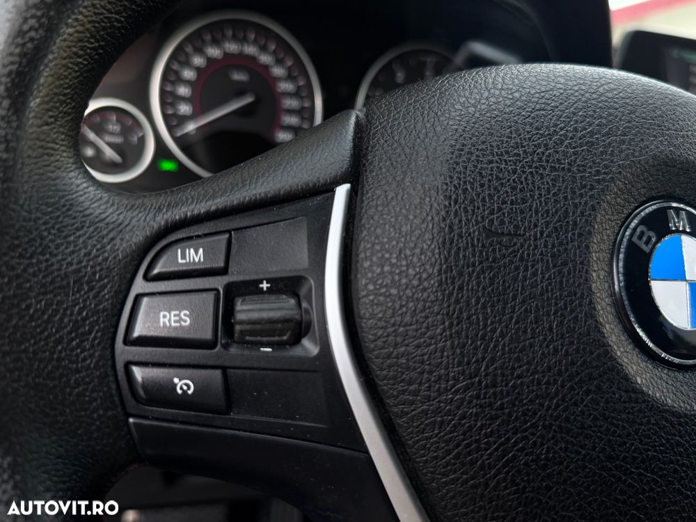 BMW Seria 3 320d Aut. Sport Line - 36