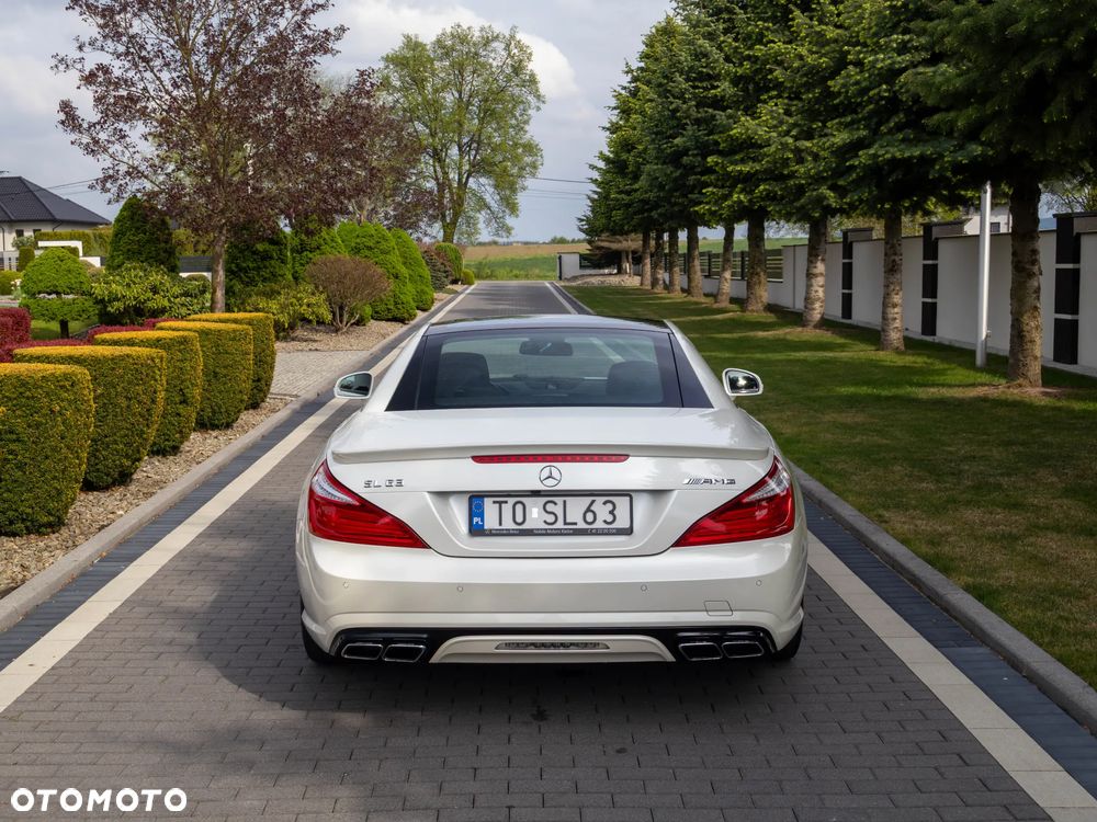 Mercedes-Benz SL 63 AMG - 13
