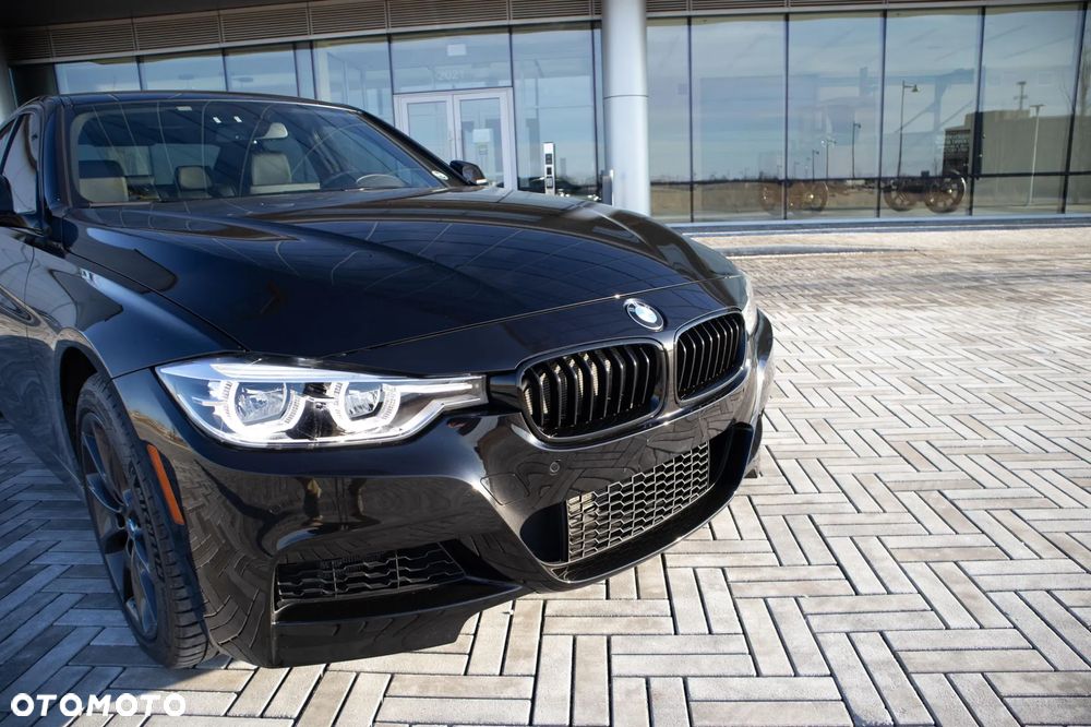 BMW Seria 3 330i xDrive M Sport - 10