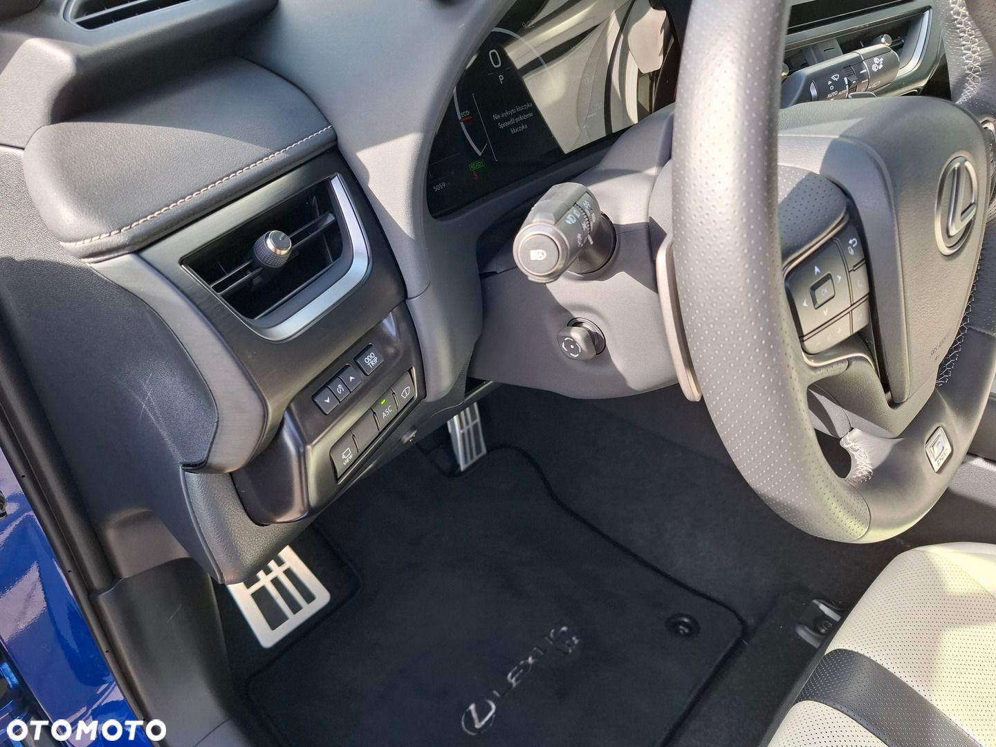 Lexus UX - 13