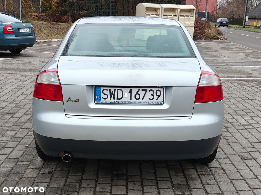 Audi A4 Limousine - 9