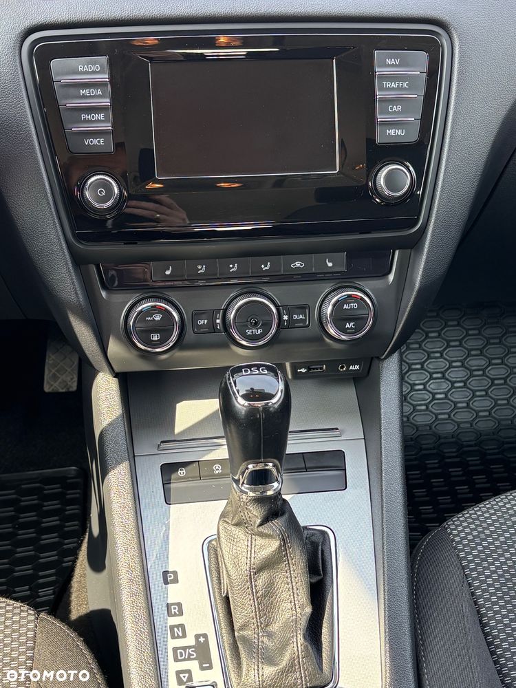Skoda Octavia 2.0 TDI Edition DSG - 20