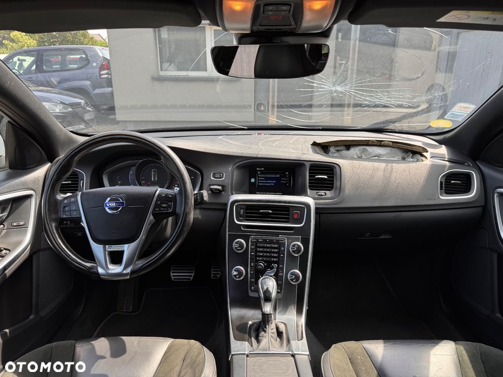 Volvo V60 D4 Geartronic RDesign - 11