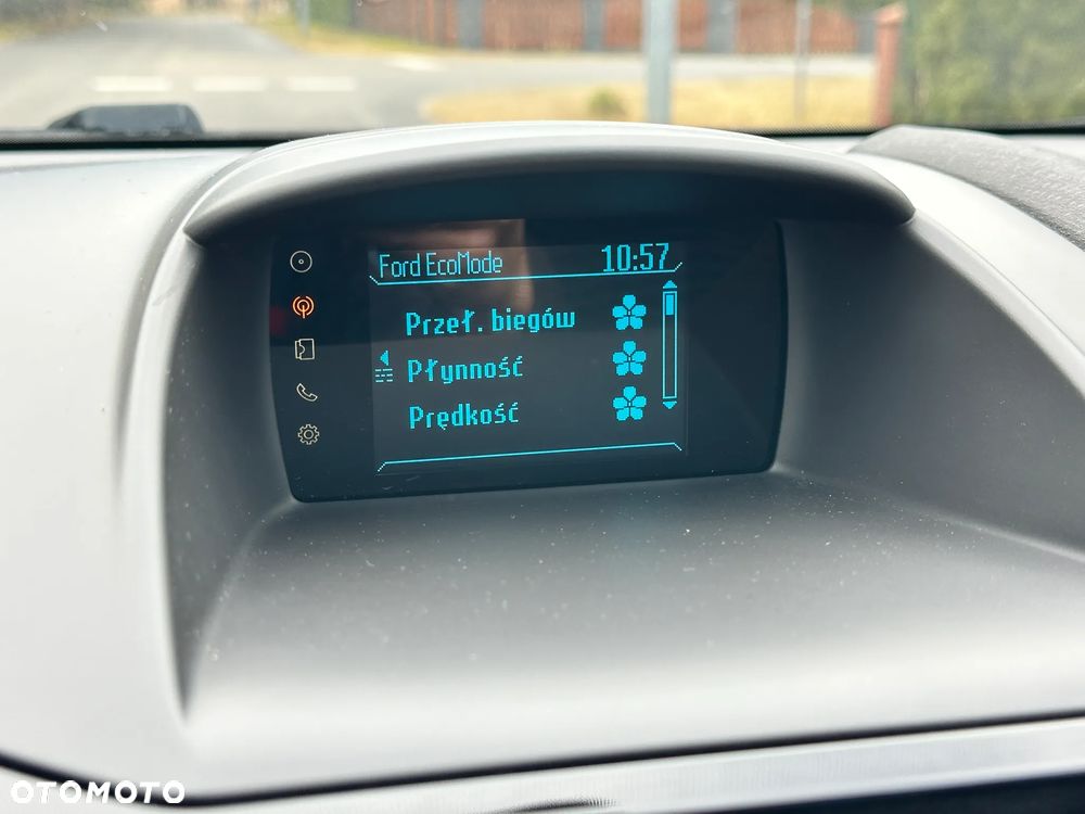 Ford Fiesta 1.0 EcoBoost Titanium - 35