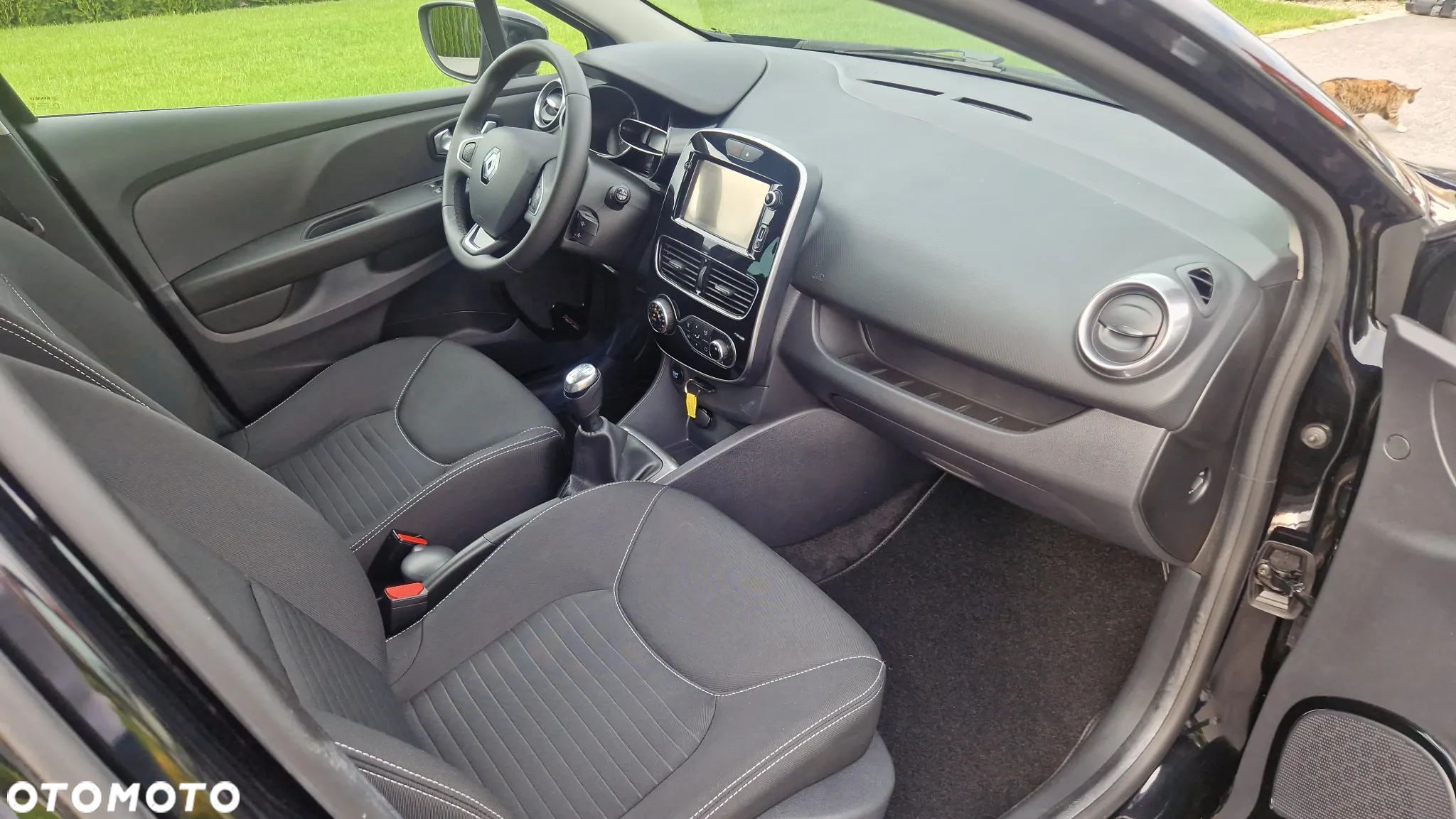 Renault Clio TCe 90 Limited - 23