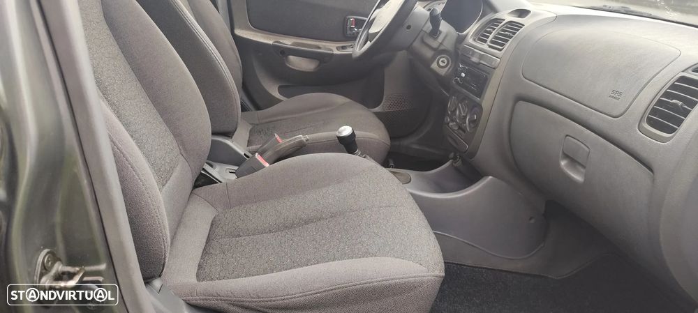 Hyundai Accent 1.3 GLS - 13