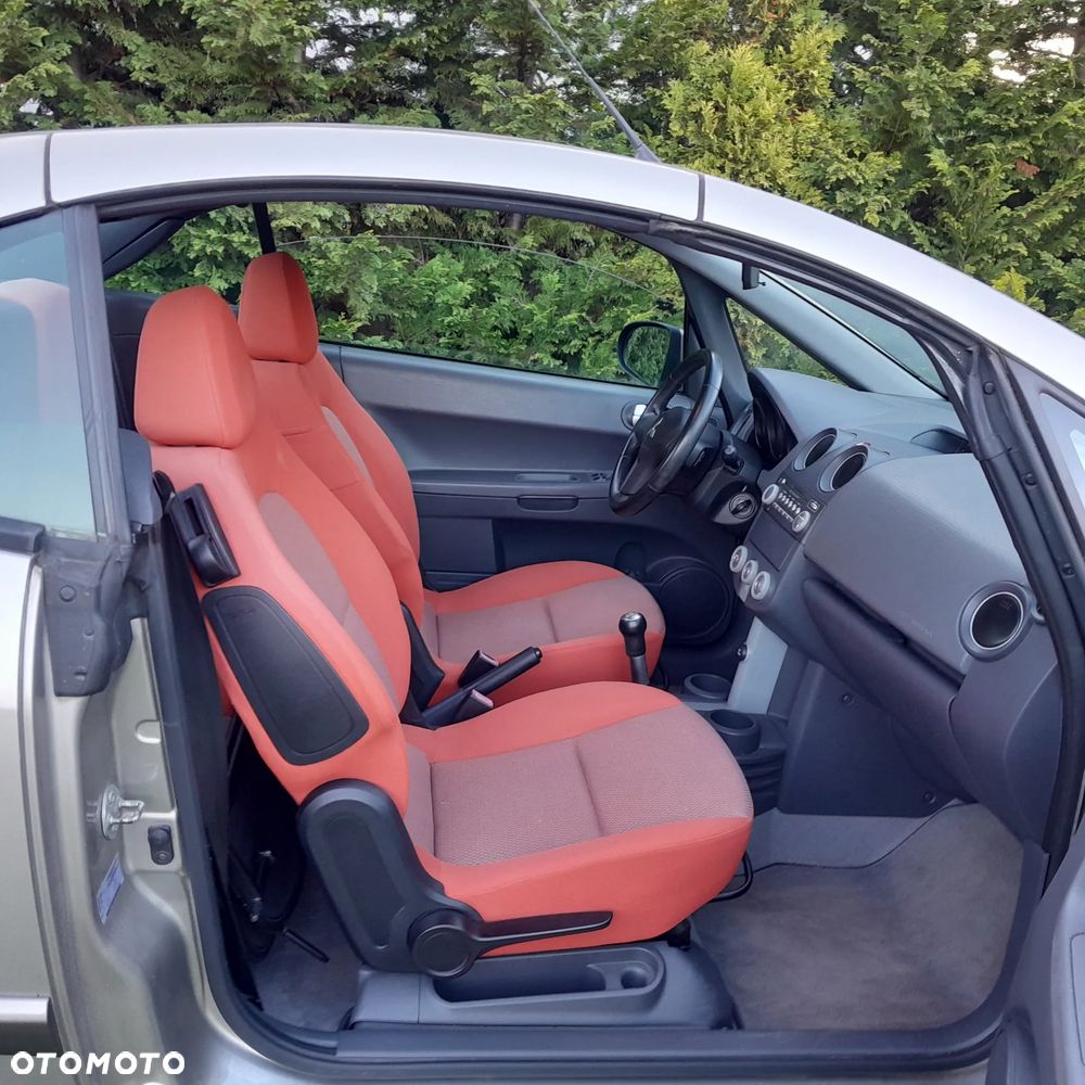 Mitsubishi Colt - 12