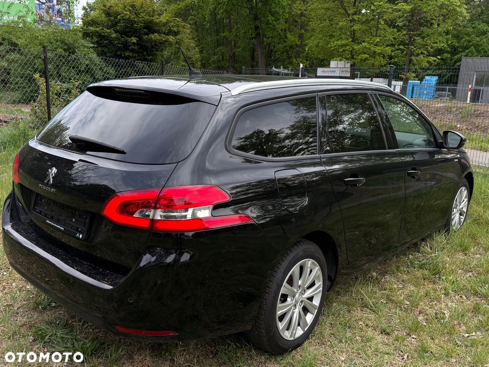 Peugeot 308 PureTech 130 GPF Stop & Start Allure Pack - 3